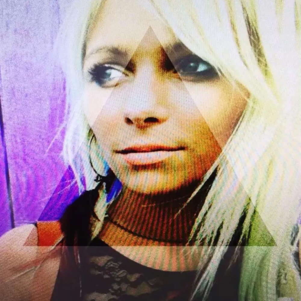 Meet your Posher, Justine